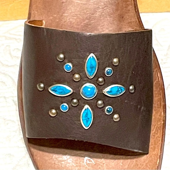 MYSTIQUE embellished studded brown leather slide sandals NIB size 7 - Picture 3 of 8